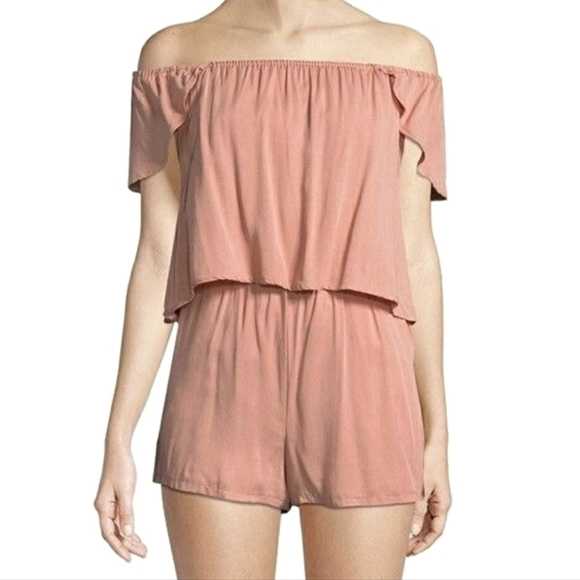 Romeo & Juliet Couture Flutter Sleeve Cut Out Romper in Peach Size Large - Picture 1 of 15